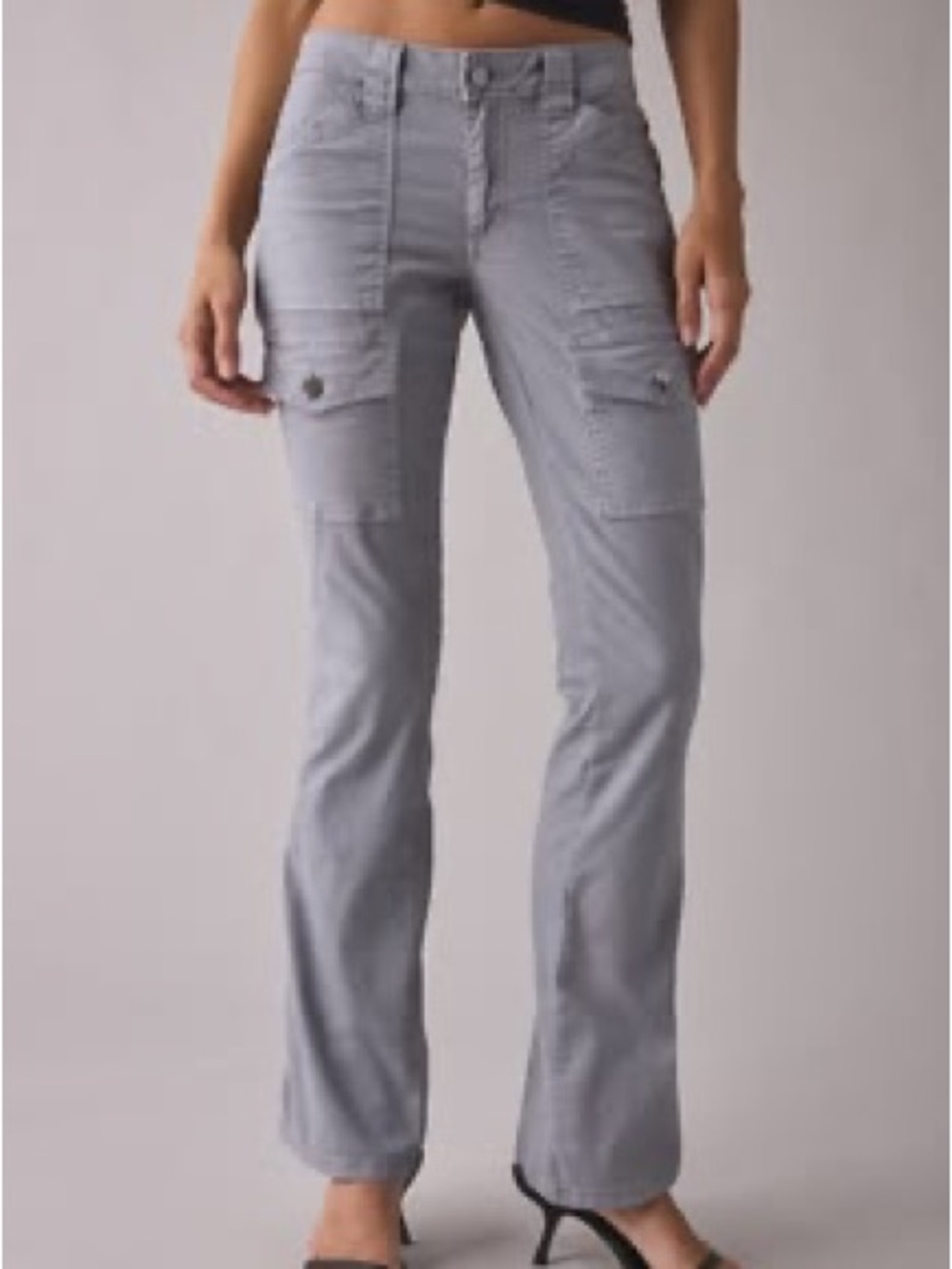Urban Outfitters BDG Women's‎ Light Gray Cargo Jeans Size 30